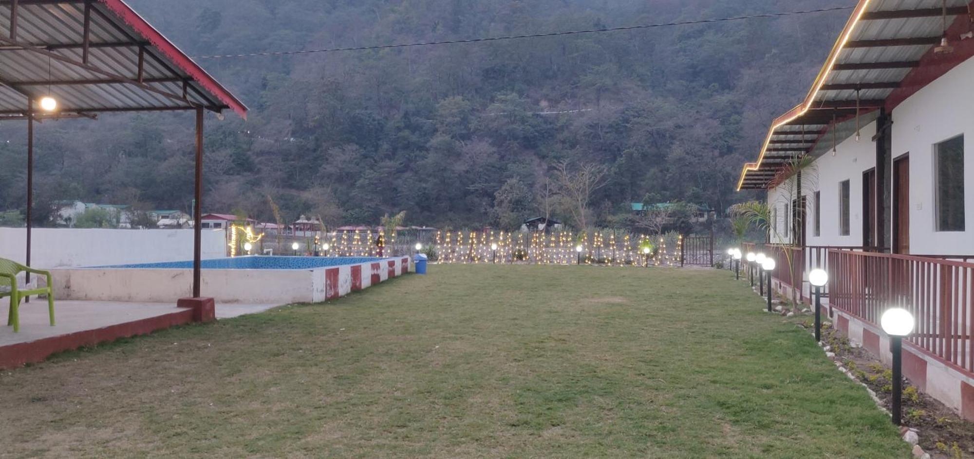 The Waterfront Resort Rishikesh Exterior photo